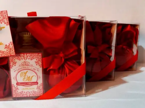 Kit Aromatizador 30 ml Mais 2 Saches Perfumados