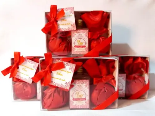 Kit Aromatizador 30 ml Mais 2 Saches Perfumados