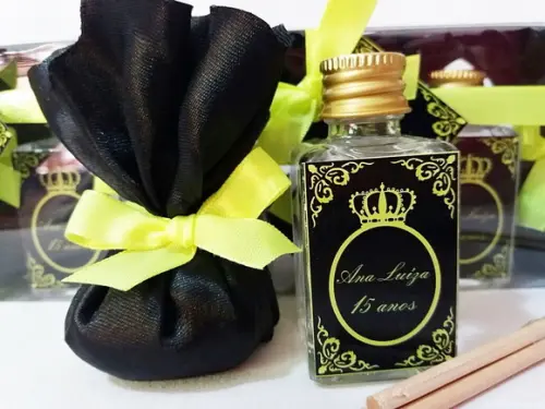 Kit Aromatizador 30 ml Mais 2 Saches Perfumados Neon