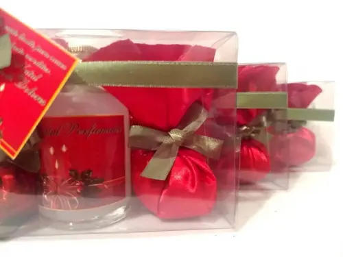 Kit Natalino Aromatizador 60 ml Mais 2 Saches Perfumados