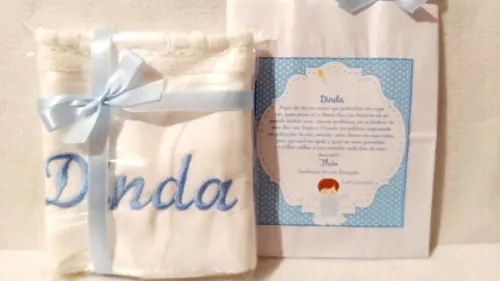Lembrancinha para os Dindos Sacolinha Personalizada e Toalha