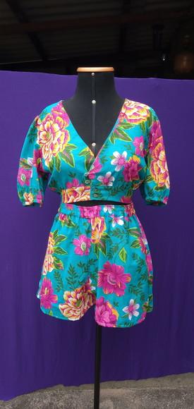 Short + Top com Manga Bufante de Chita