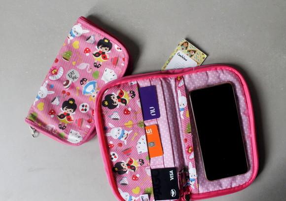 Bolsa porta celular com ziper