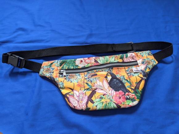 Pochete Um Bolso Estampada