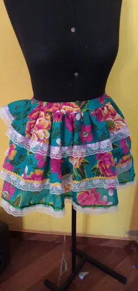 Saia Chita até o T. 60 com Três Camadas (festa Junina)
