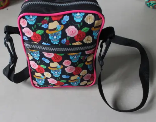 Shoulder Bag Estampa Caveira