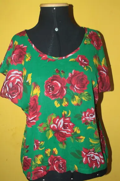Blusa manga japonesa (disponível até o T.60)estampa esgotada