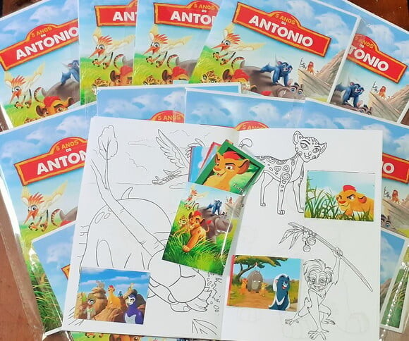 Álbum de Figurinhas a Guarda do Leão