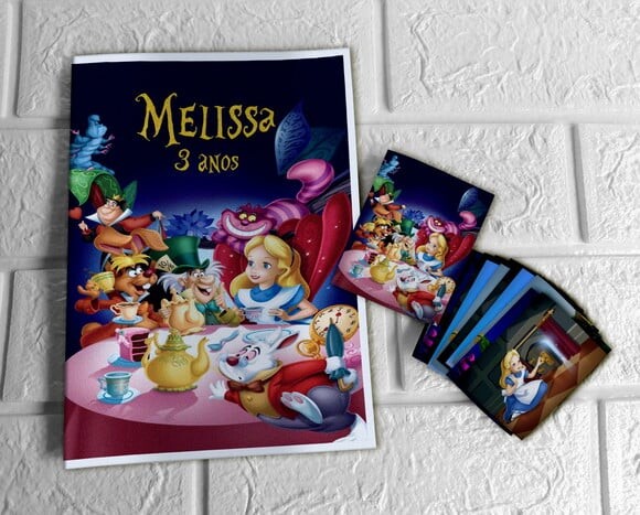 Álbum de Figurinhas Alice no País das Maravilhas