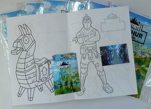 Álbum de Figurinhas Fortnite
