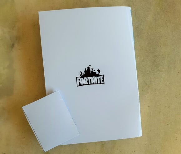 Álbum de Figurinhas Fortnite