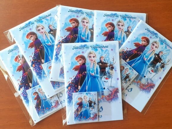 Álbum de Figurinhas Frozen 2