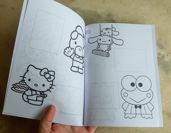 Álbum de Figurinhas Hello Kitty