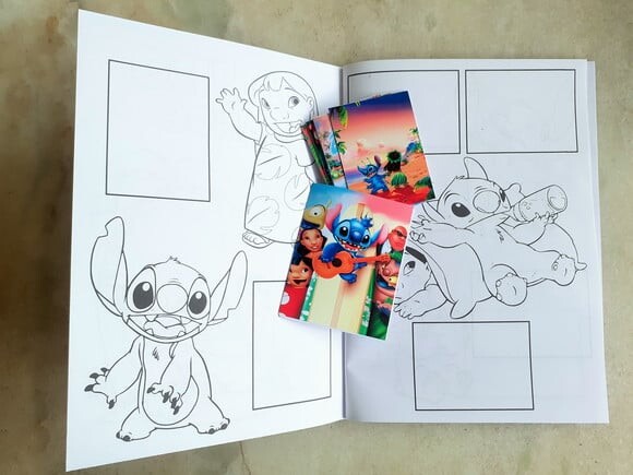 Álbum de Figurinhas Lilo e Stitch