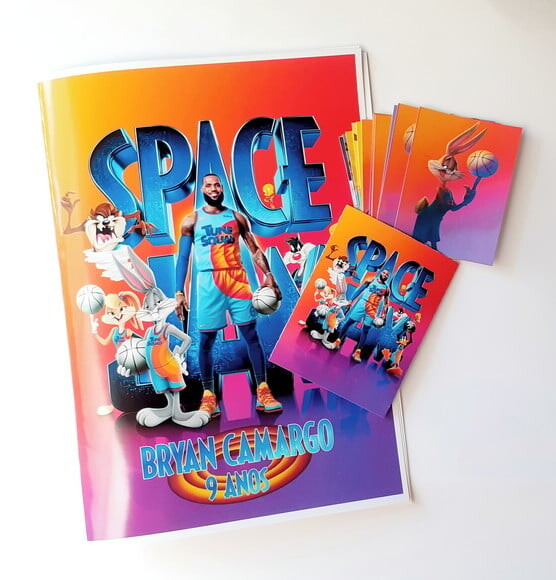 Álbum de Figurinhas Space Jam Um Novo Legado