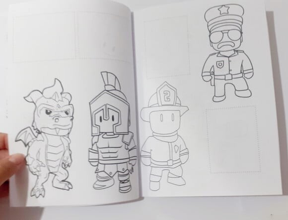 Álbum de Figurinhas Stumble Guys
