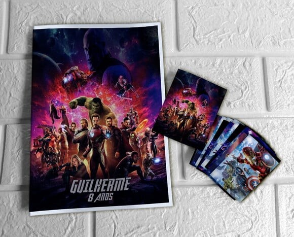 Álbum de Figurinhas Vingadores