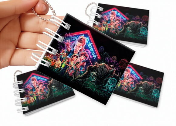 Mini Livro de Colorir 6x8cm Stranger Things