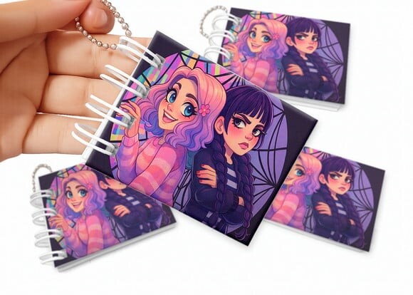 Mini Livro de Colorir 6x8cm Wandinha Addams