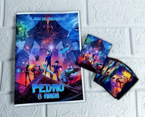 Álbum de Figurinhas Caçadores de Trolls