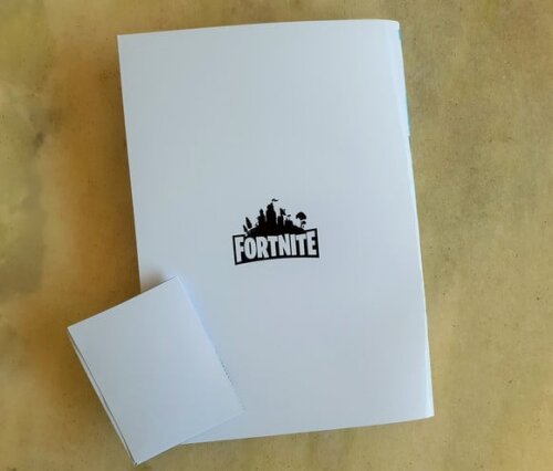 Álbum de Figurinhas Fortnite