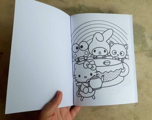 Álbum de Figurinhas Hello Kitty