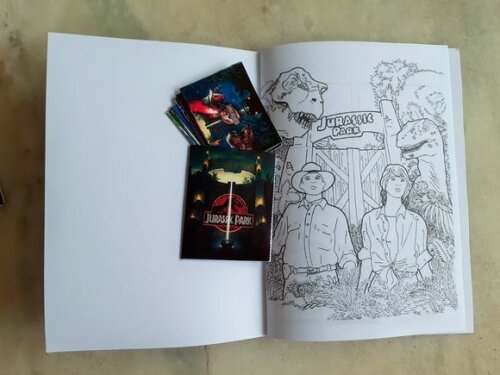 Álbum de Figurinhas Jurassic Park