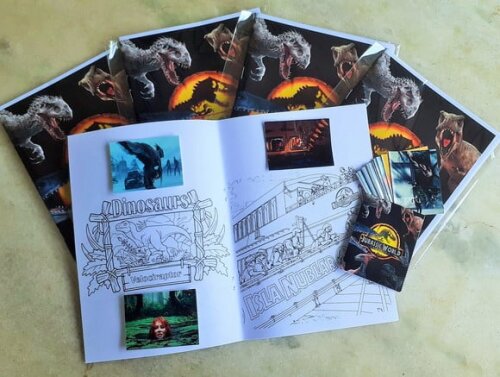 Álbum de Figurinhas Jurassic World