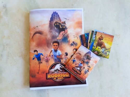 Álbum de Figurinhas Jurassic World Acampamento Jurássico