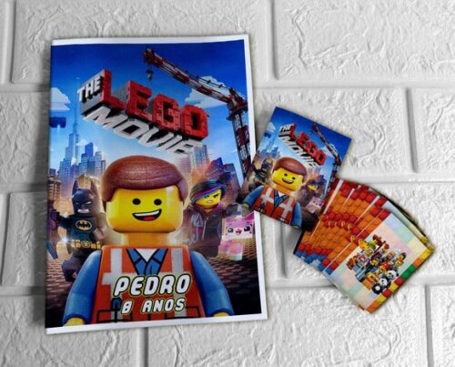 Álbum de Figurinhas Lego