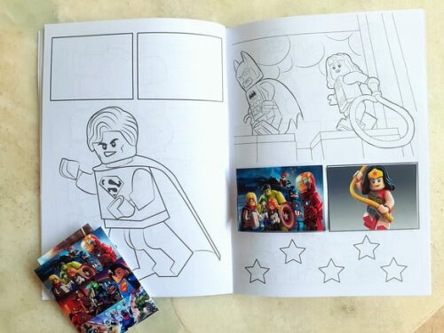 Álbum de Figurinhas Lego Heroes