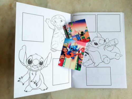 Álbum de Figurinhas Lilo e Stitch