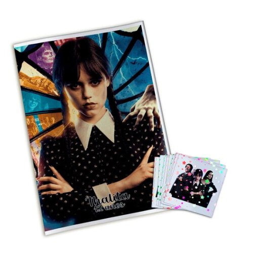 Álbum de Figurinhas Metalizadas Wandinha Addams