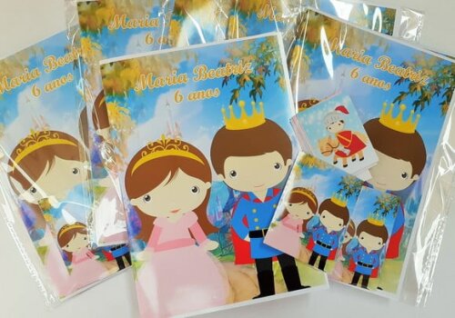 Álbum de Figurinhas Princesa e Príncipe