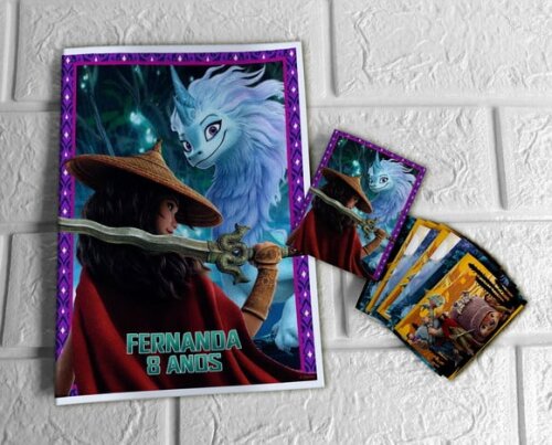 Álbum de Figurinhas Raya e o Último Dragão