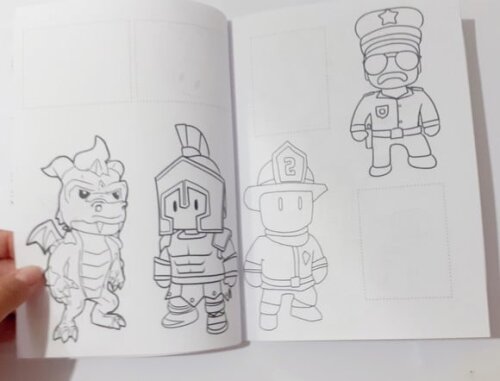 Álbum de Figurinhas Stumble Guys