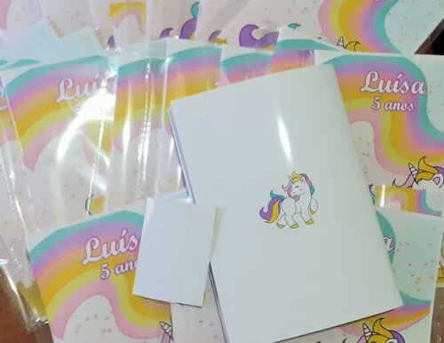 Álbum de Figurinhas Unicórnio