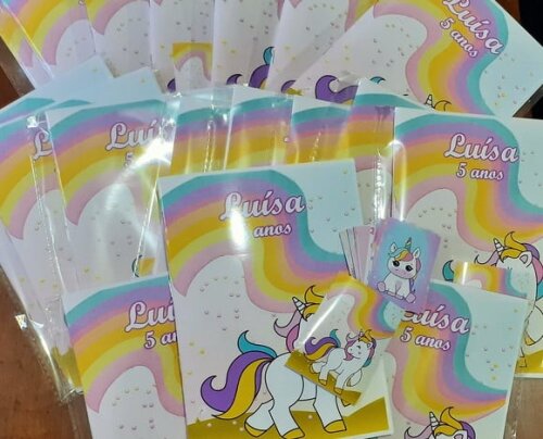 Álbum de Figurinhas Unicórnio