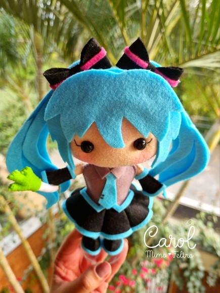 Boneca Hatsune Miku Artesanal em Feltro Kawaii