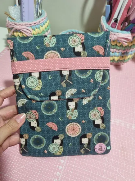 Capinha Bolsinha para Kindle em Tecido | Case Artesanal Gueixa