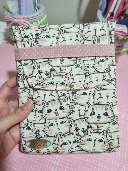 Capinha Bolsinha para Kindle em Tecido - Case Protetora Acolchoada