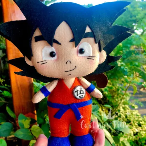 Boneco Goku Dragon Ball em Feltro Decorativo 20cm