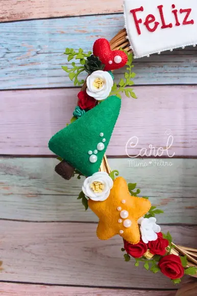 Guirlanda de Natal em Vime 30cm - Enfeite Artesanal