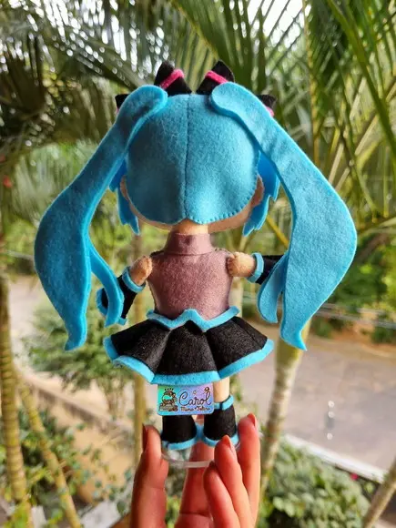 Boneca Hatsune Miku Artesanal em Feltro Kawaii
