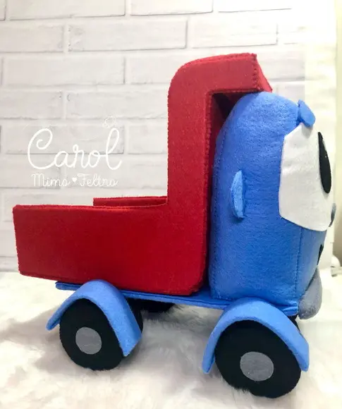 Léo o Caminhão Decorativo | Presente e Decoração Infantil