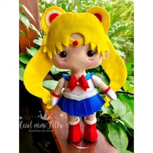 Boneca Sailor Moon Clássica (Usagi) em Feltro 21cm