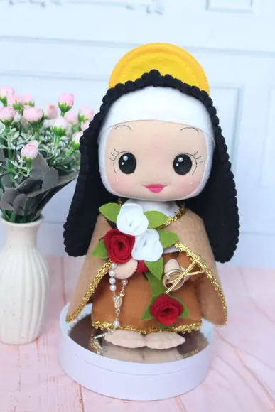 Santa Terezinha em Feltro - Porta Aliança e Decoração
