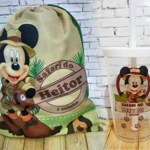 25 Kit Mochila + Copo Mickey Safari