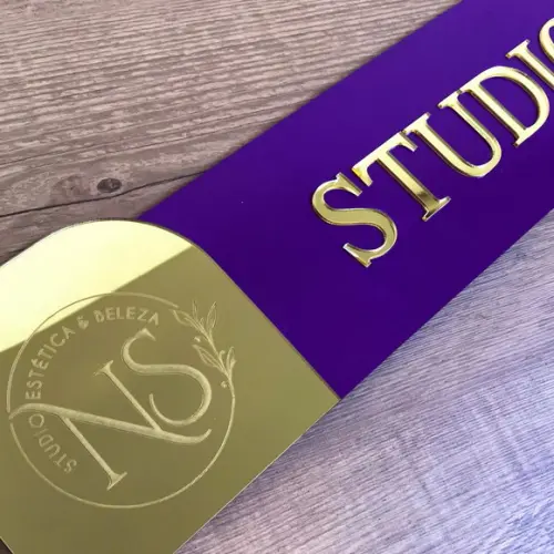 Placa de Identificação Studio