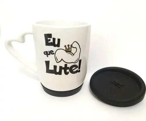 Caneca Eu que lute - Tampa Fundo Silicone
